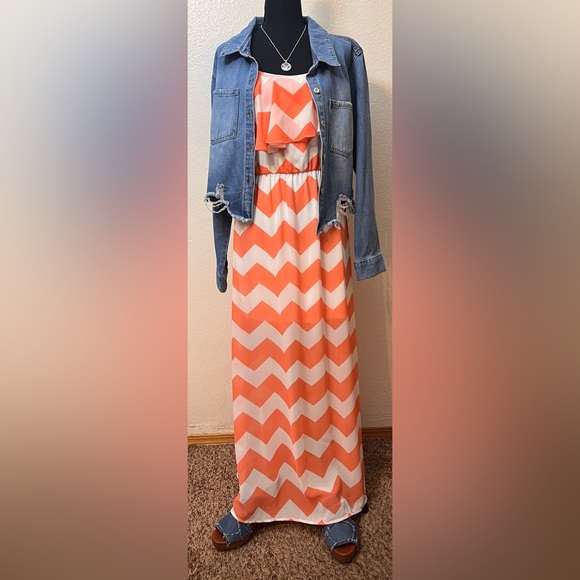 NWT HeartandSoul Striped A-Line Maxi Dress with Side Split size M Coral & Ivory - Picture 1 of 10